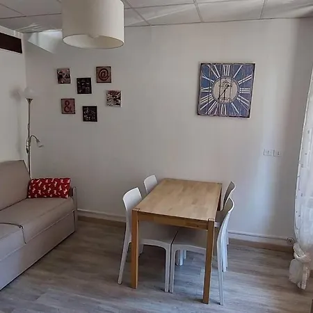 Accogliente Bilocale In Zona - Uso Turistico - Vda - - 0318 *