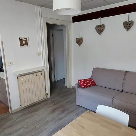 Διαμέρισμα Accogliente Bilocale In Zona - Uso Turistico - Vda - - 0318